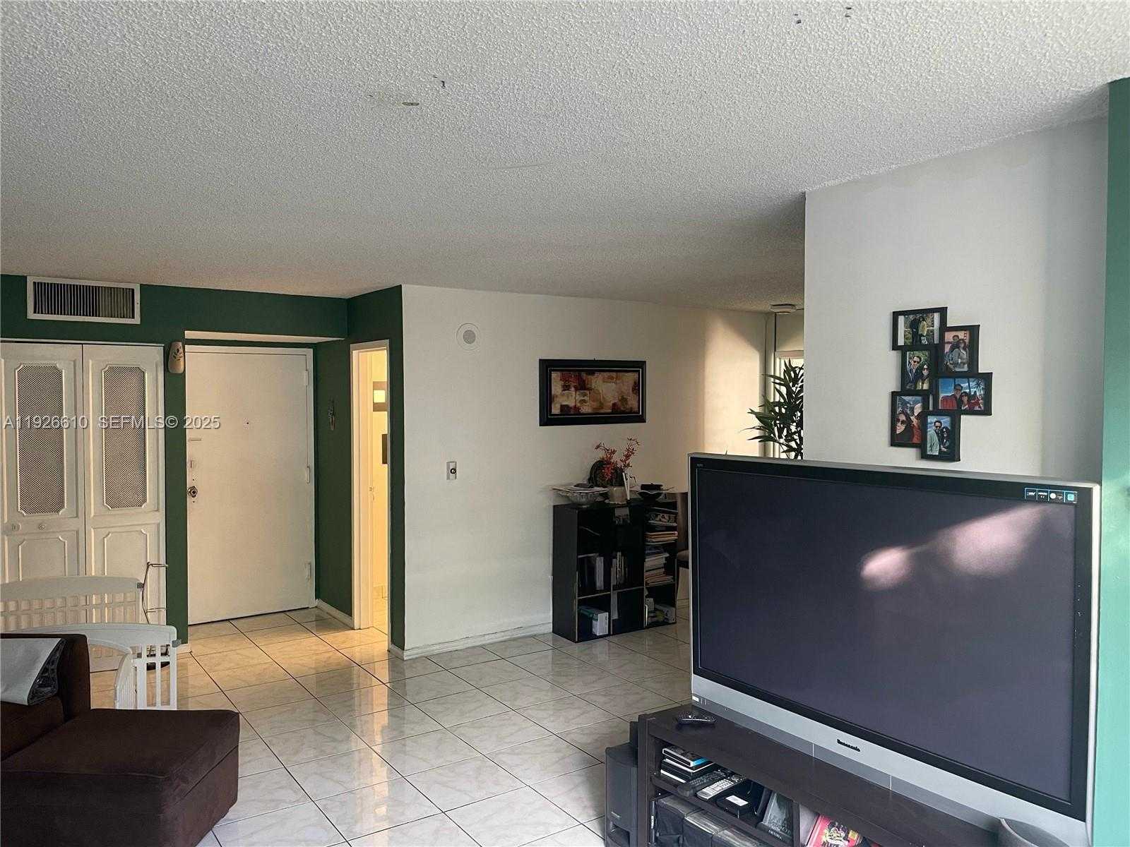 Small Image of Sunny Isles Beach Number 5