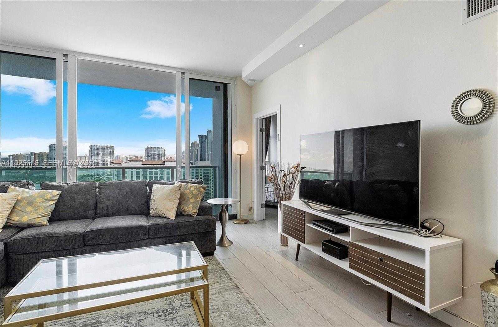 Small Image of 100 BAYVIEW DR #ph 31, Sunny Isles Beach Number 7
