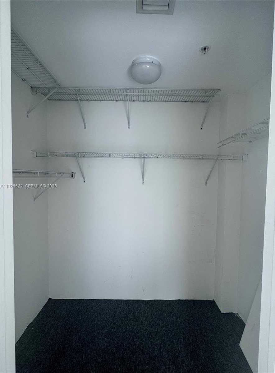 Small Image of 244 BISCAYNE BLVD #1405, Miami Number 10