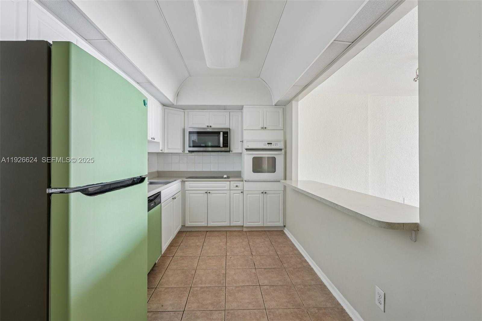 Small Image of 19390 COLLINS AVE #1602, Sunny Isles Beach Number 12