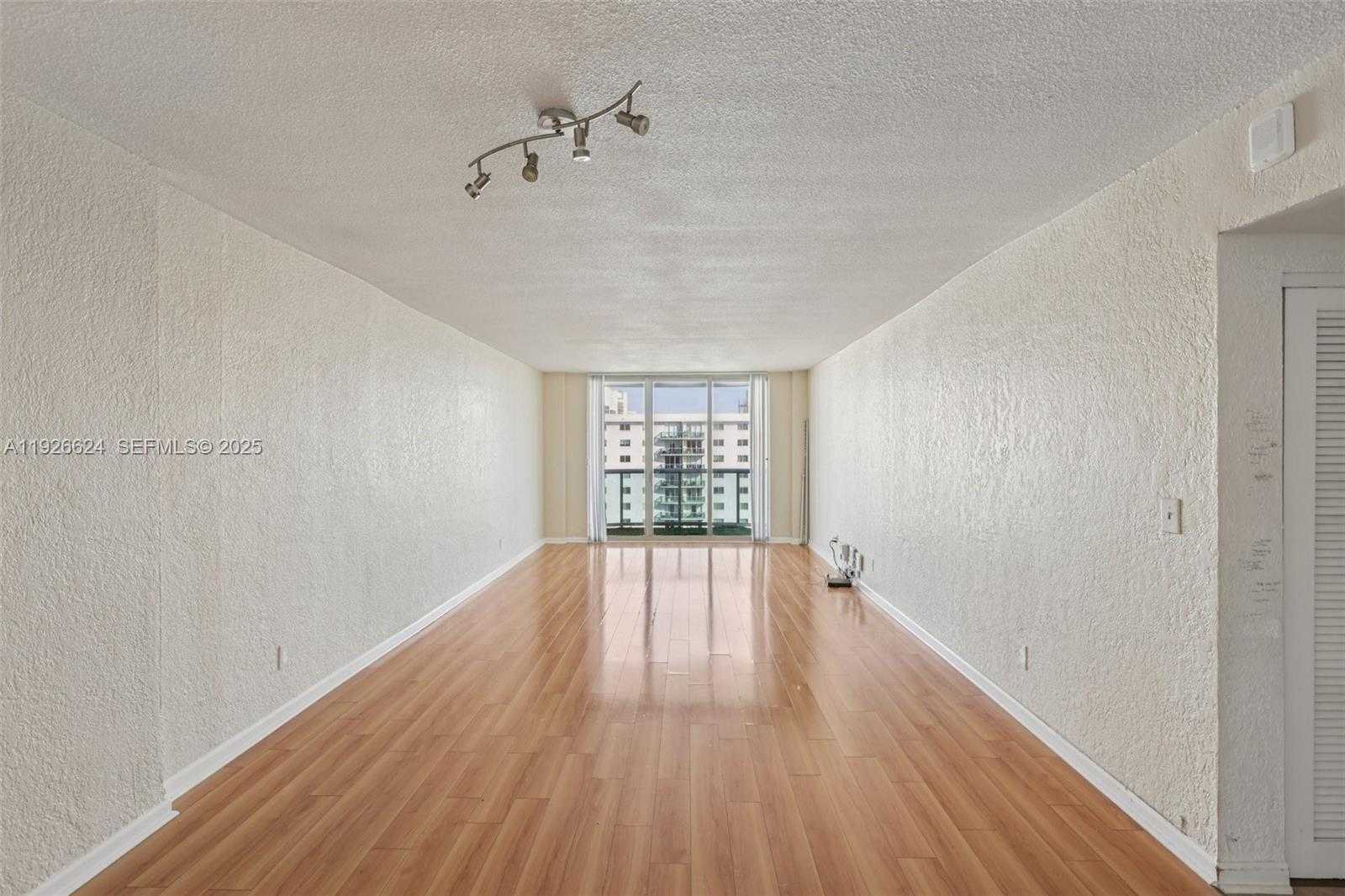 Small Image of 19390 COLLINS AVE #1602, Sunny Isles Beach Number 6