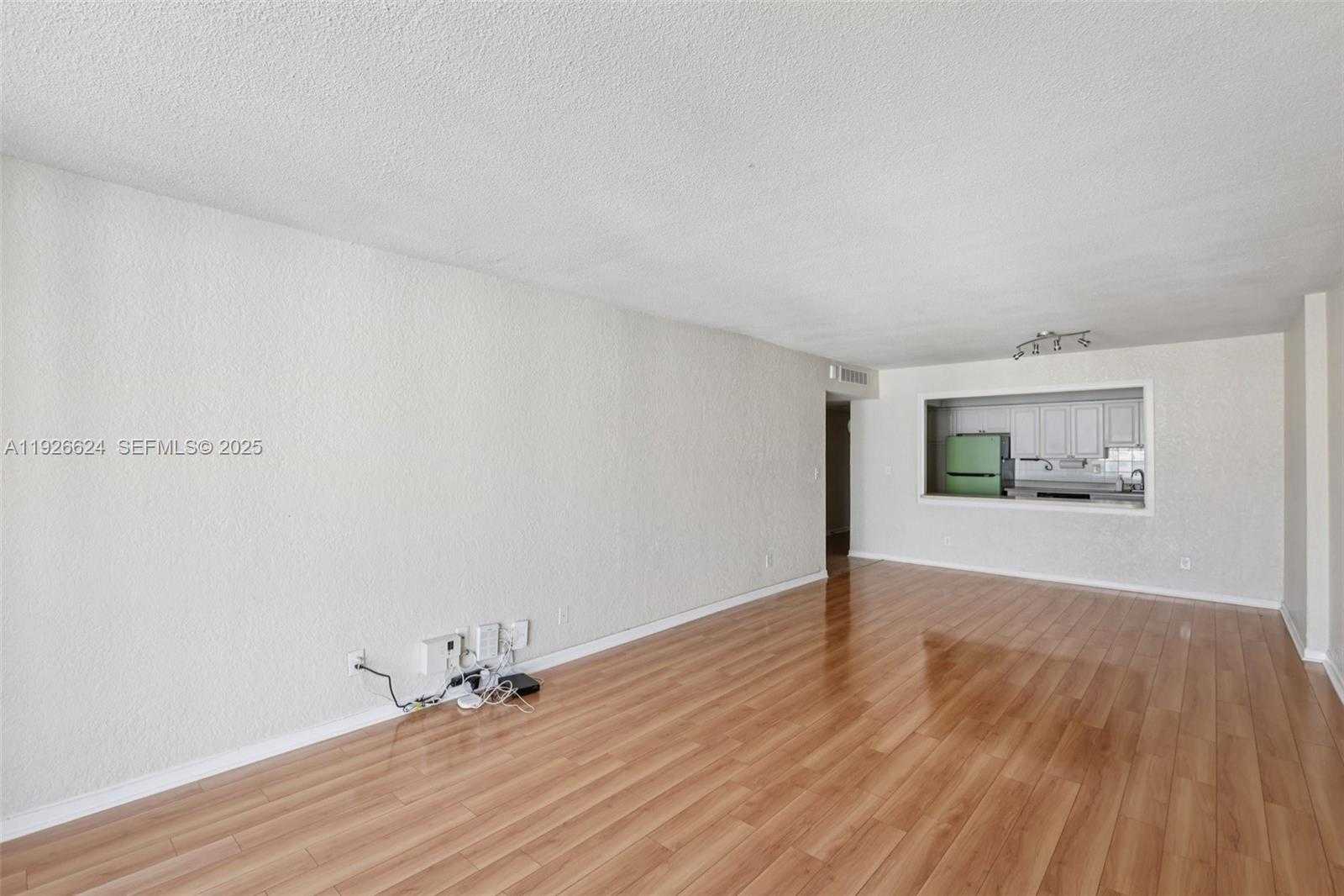 Small Image of 19390 COLLINS AVE #1602, Sunny Isles Beach Number 8