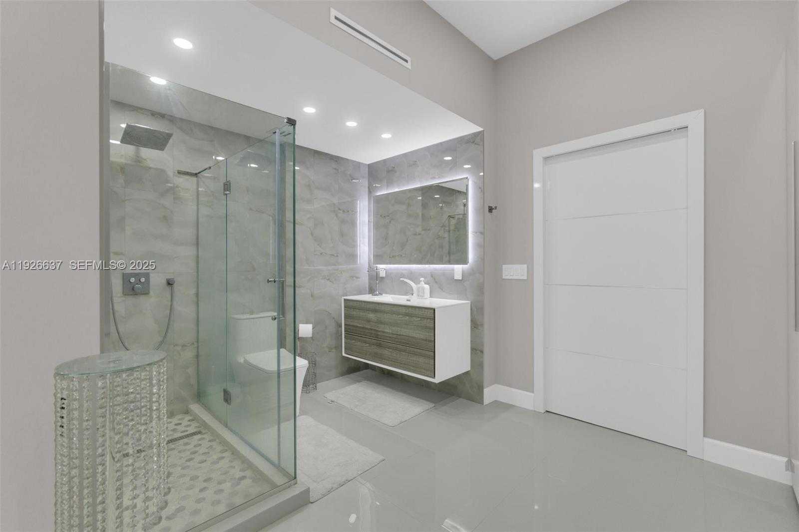 Small Image of 18011 BISCAYNE BLVD #PH04, Aventura Number 16