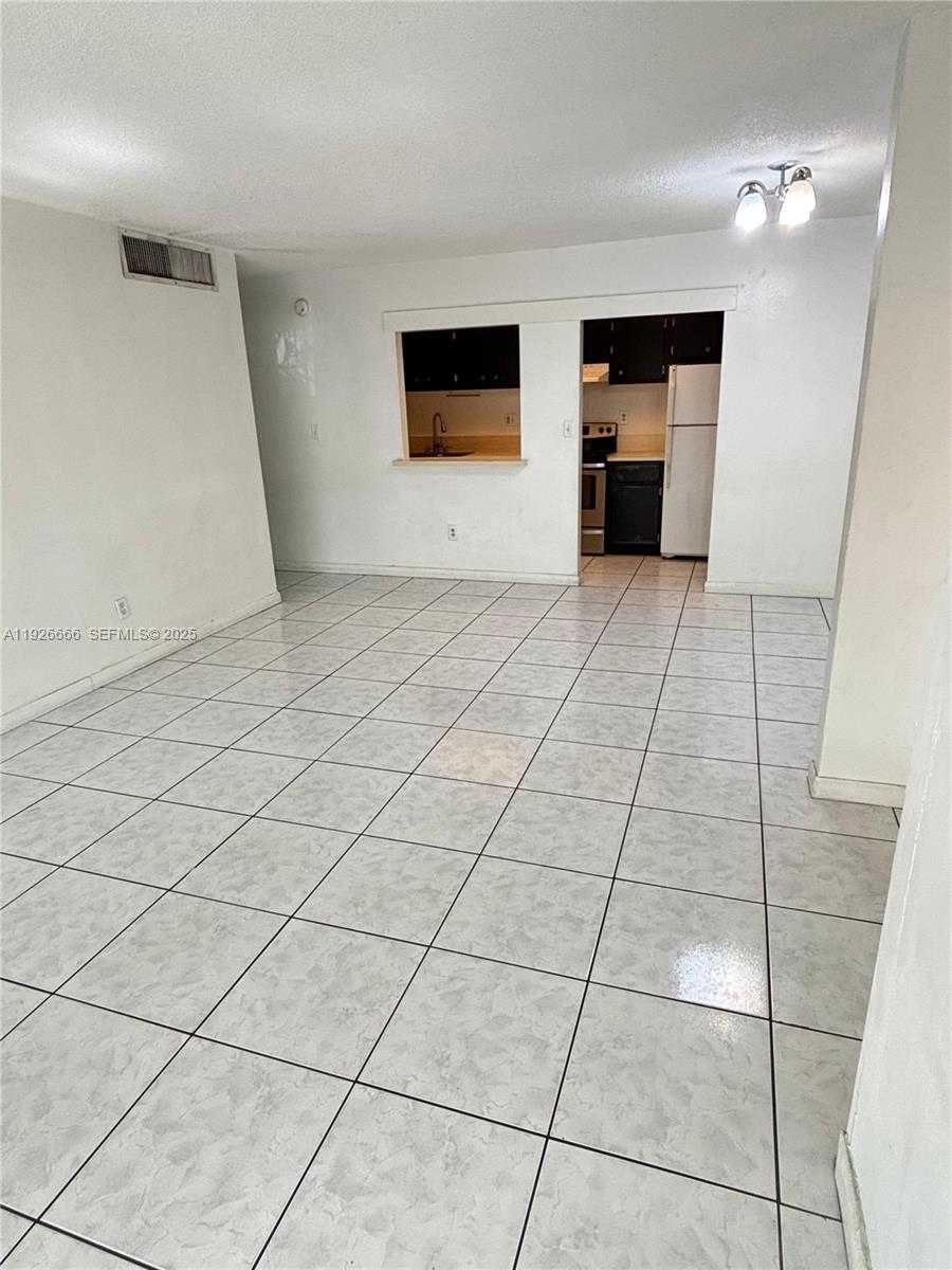 Small Image of 4270 NORTH WEST 79TH AVE #2D, Doral Number 3