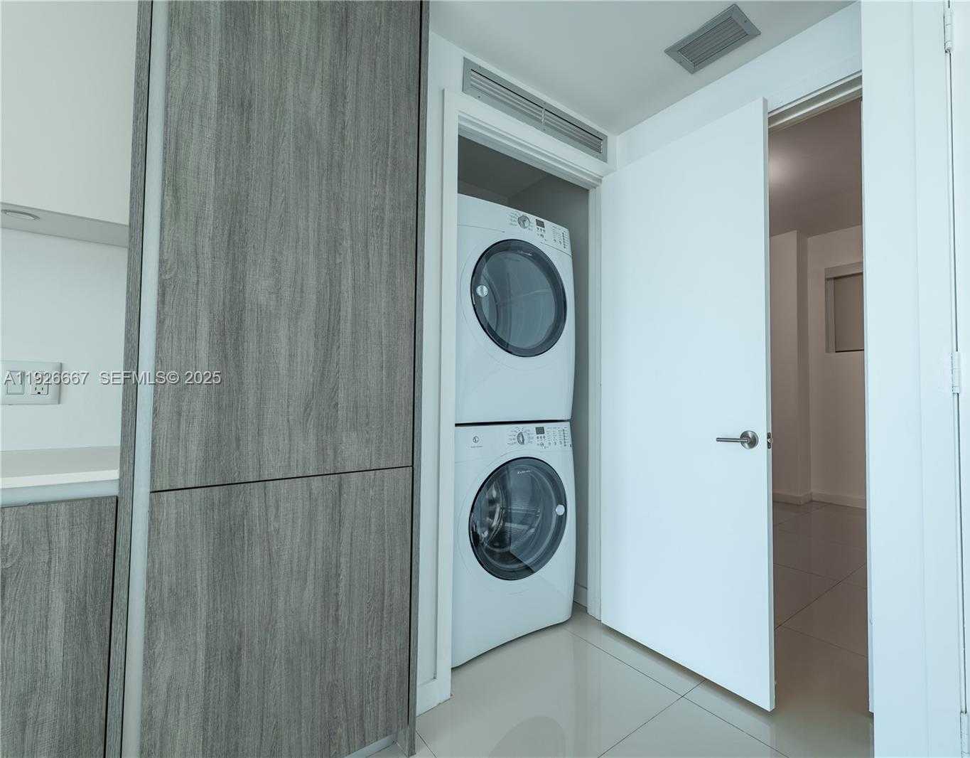 Small Image of 2900 NORTH EAST 7TH AVE #2006, Miami Number 13