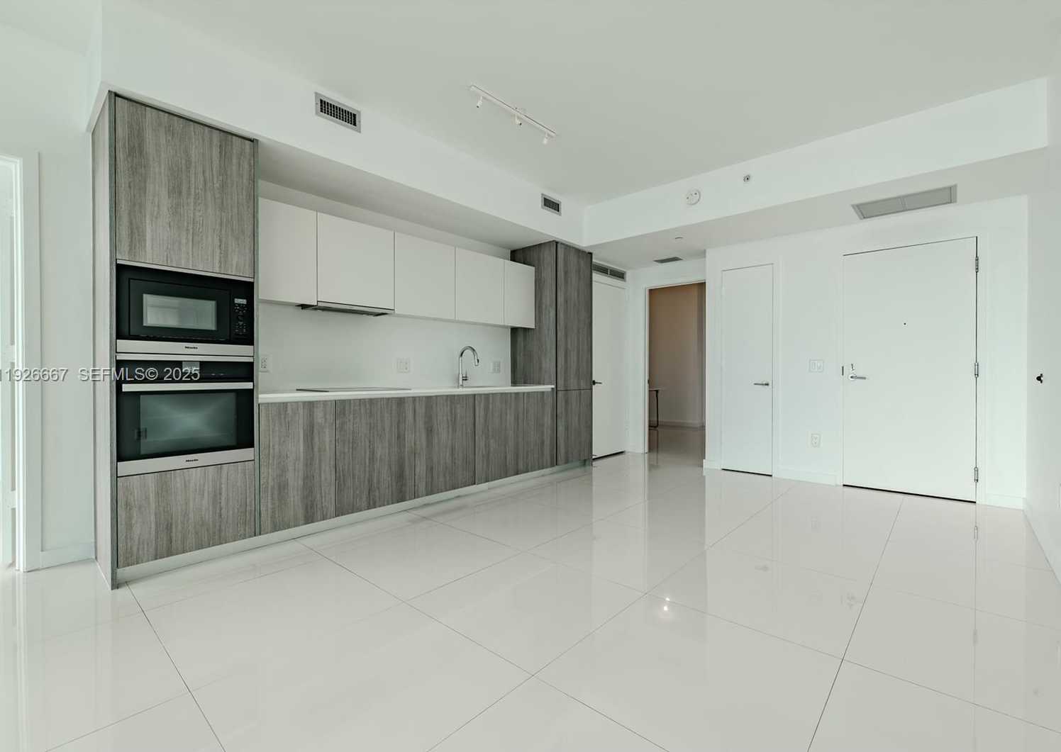 Small Image of 2900 NORTH EAST 7TH AVE #2006, Miami Number 4