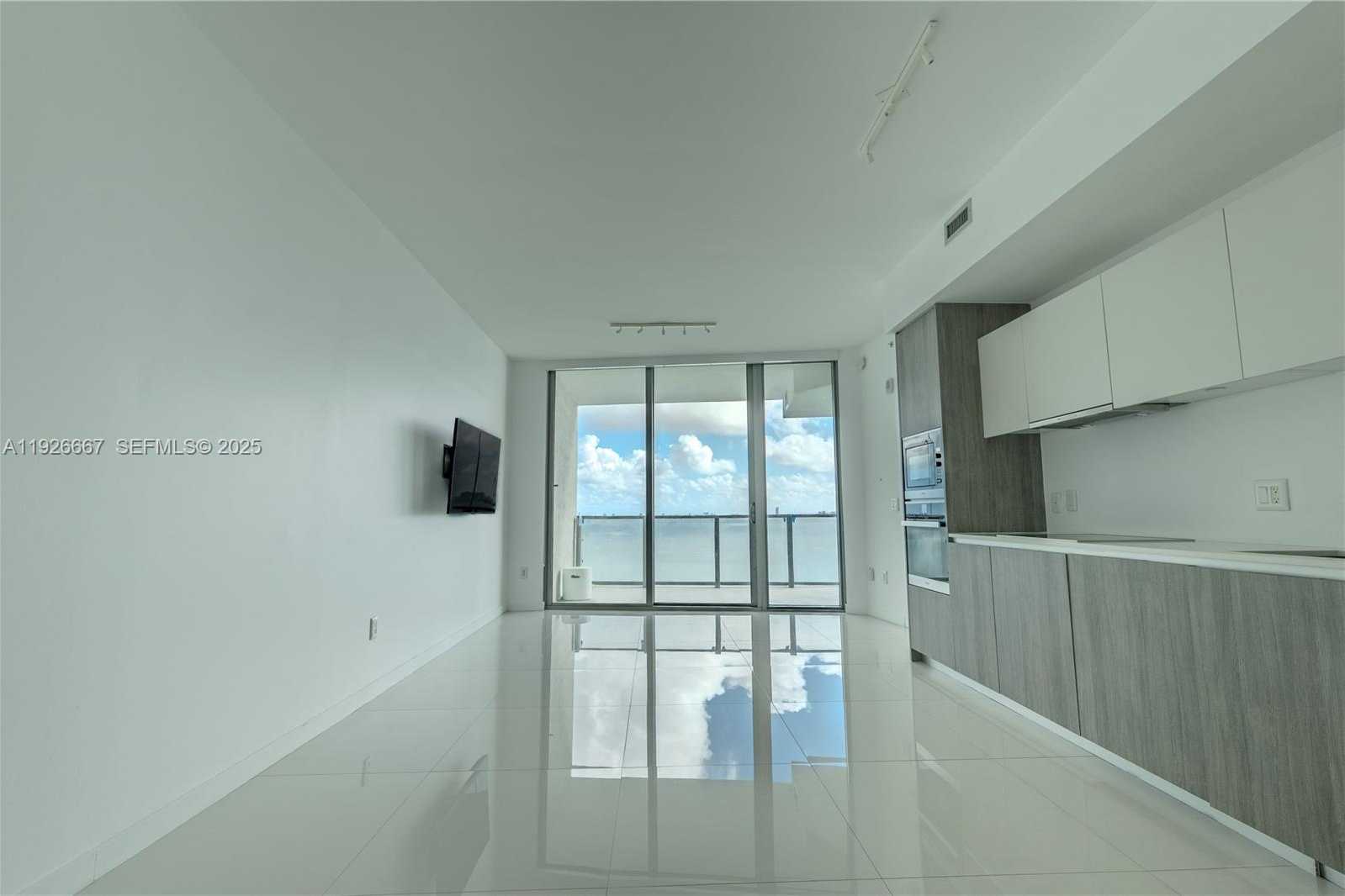 Small Image of 2900 NORTH EAST 7TH AVE #2006, Miami Number 9