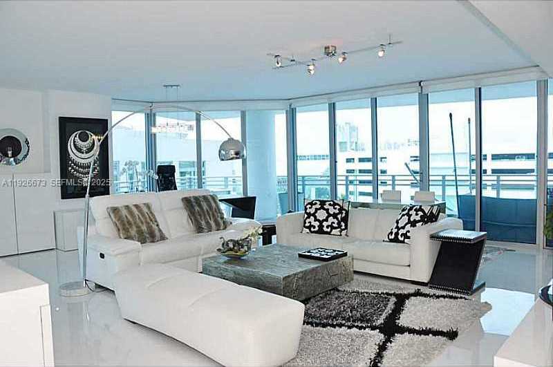 Imagen de Pequeño Objeto