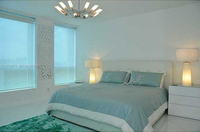 Imagen de Pequeño Objeto