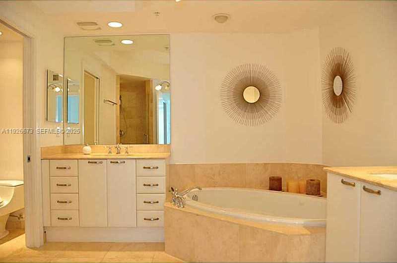 Imagen de Pequeño Objeto