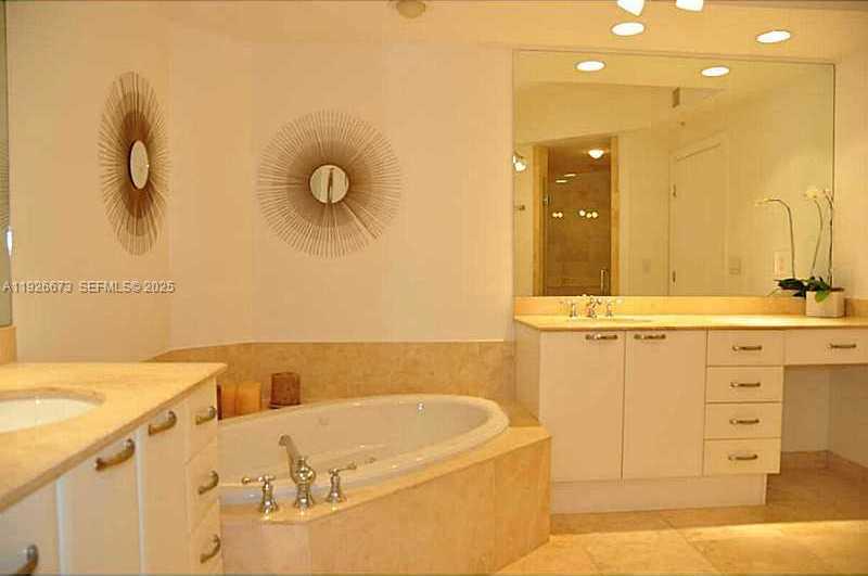 Imagen de Pequeño Objeto