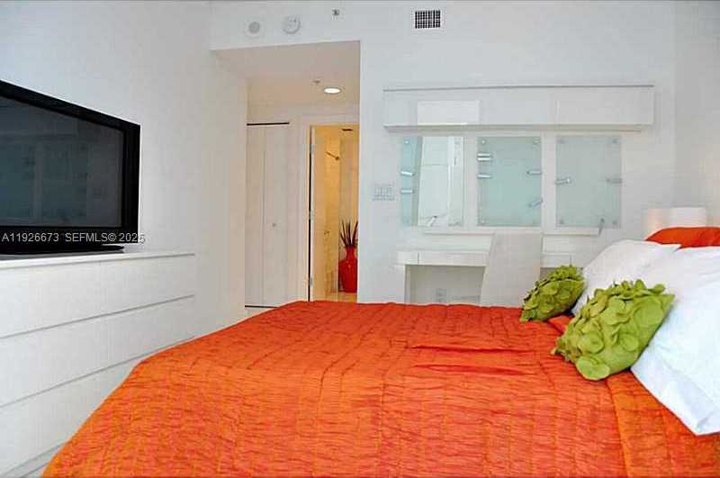 Imagen de Pequeño Objeto