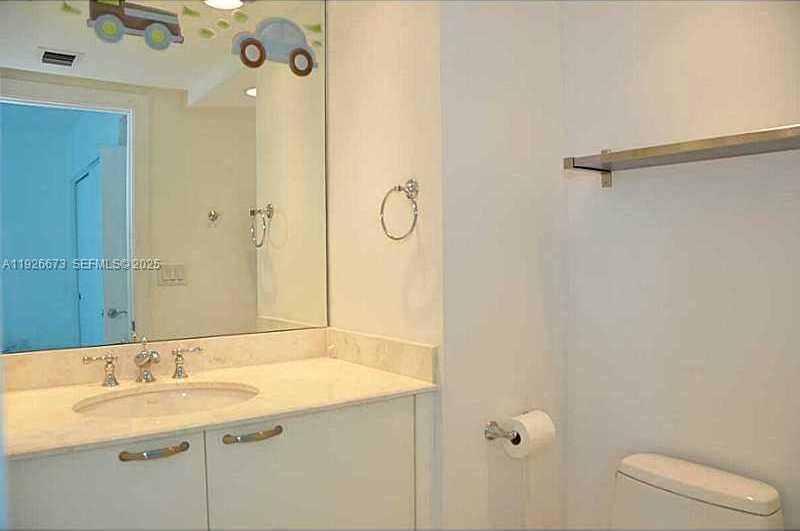 Imagen de Pequeño Objeto