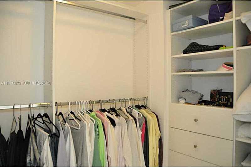 Imagen de Pequeño Objeto