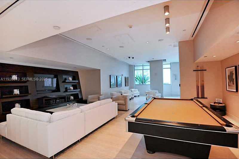 Imagen de Pequeño Objeto