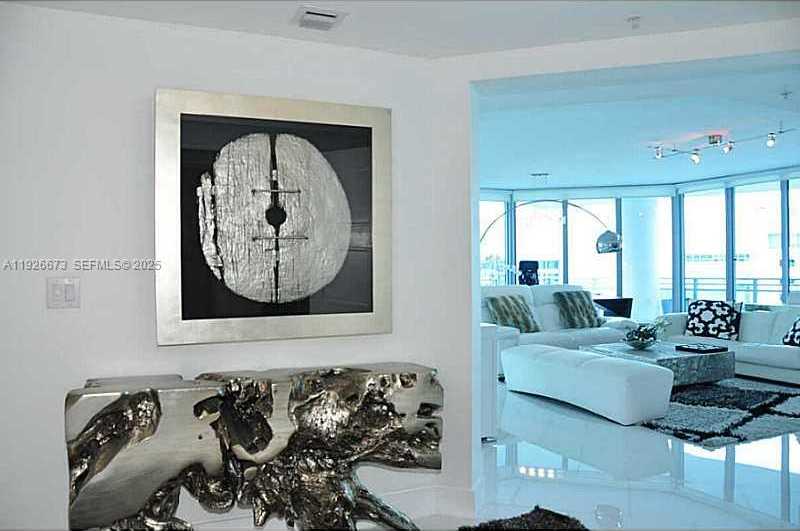 Imagen de Pequeño Objeto