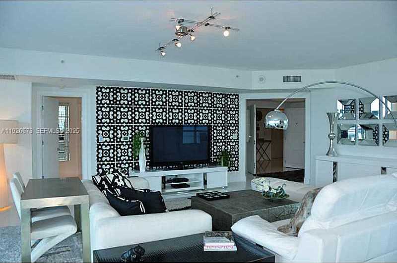 Imagen de Pequeño Objeto