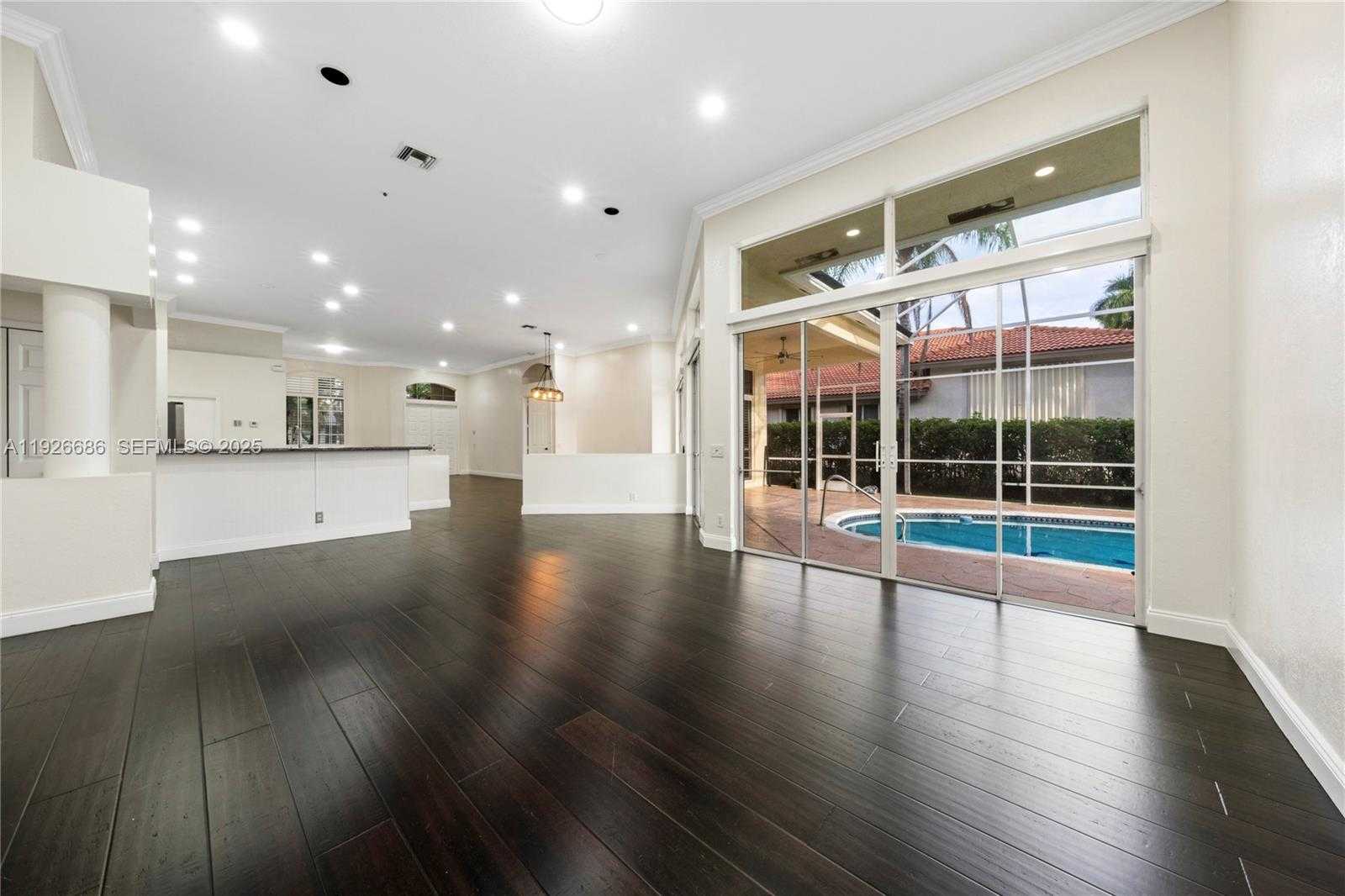 Small Image of 2893 OAKBROOK DR, Weston Number 18