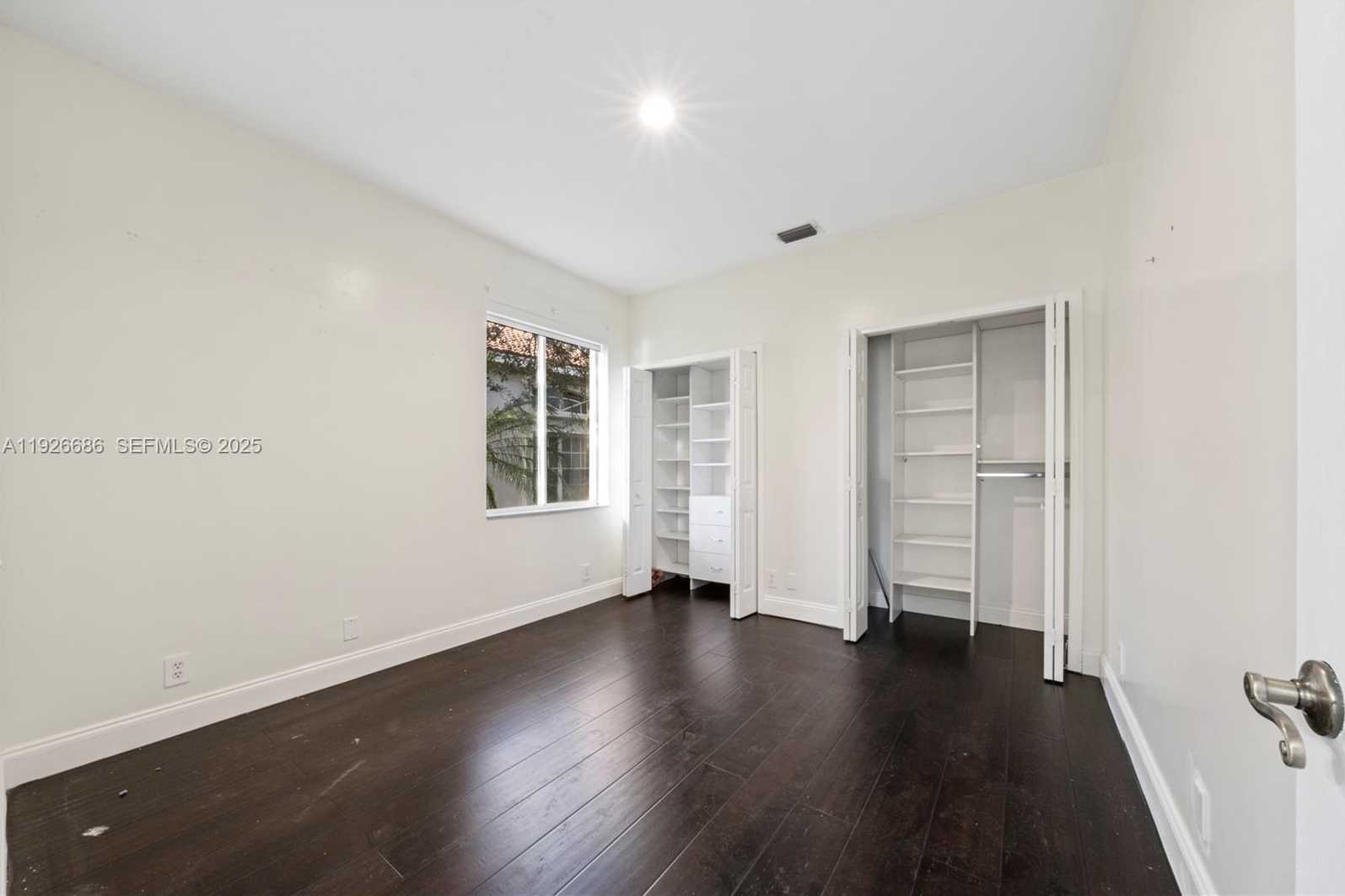 Small Image of 2893 OAKBROOK DR, Weston Number 32