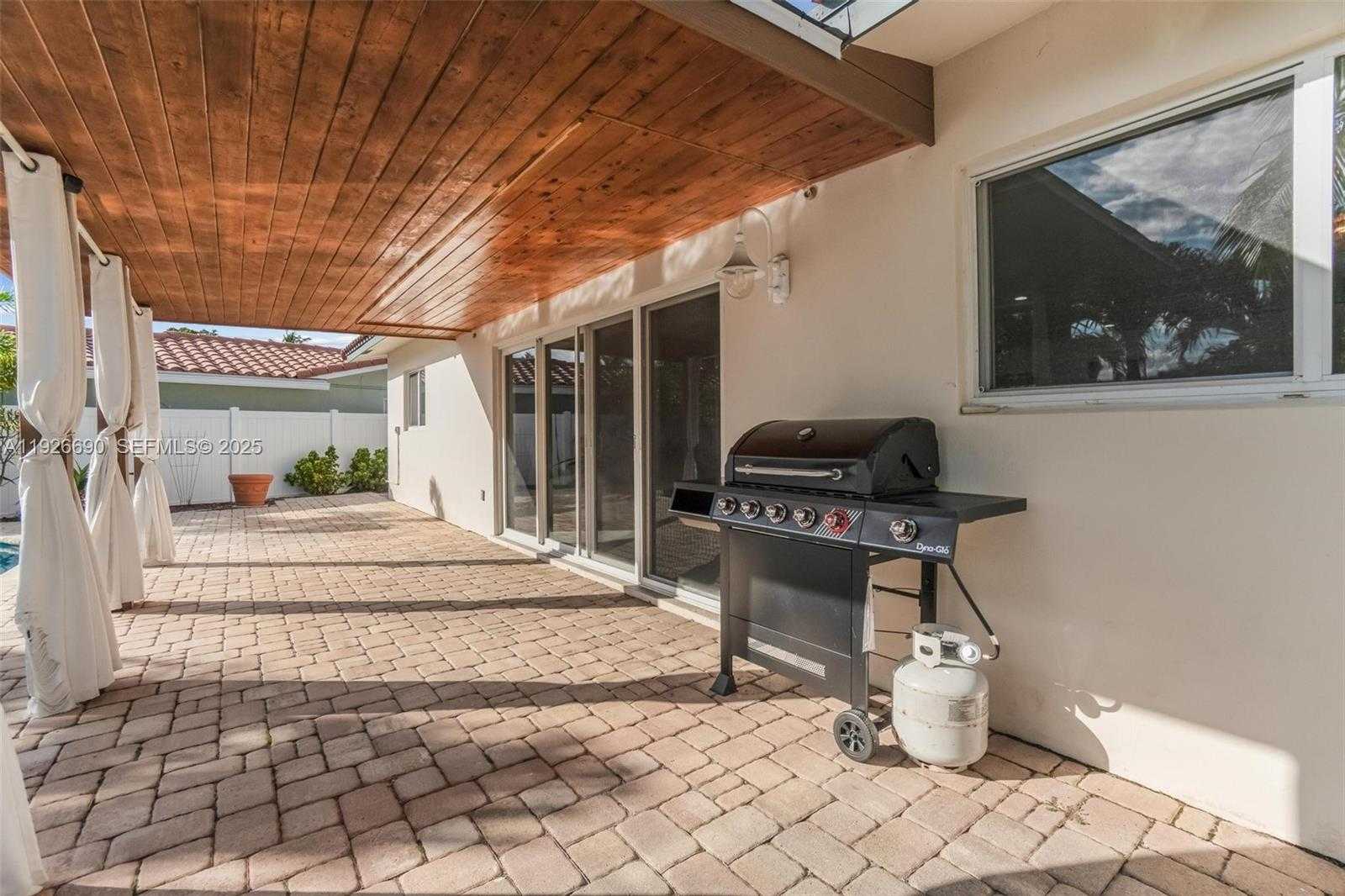 Small Image of 1478 NORTH EAST 57TH ST, Fort Lauderdale Number 16