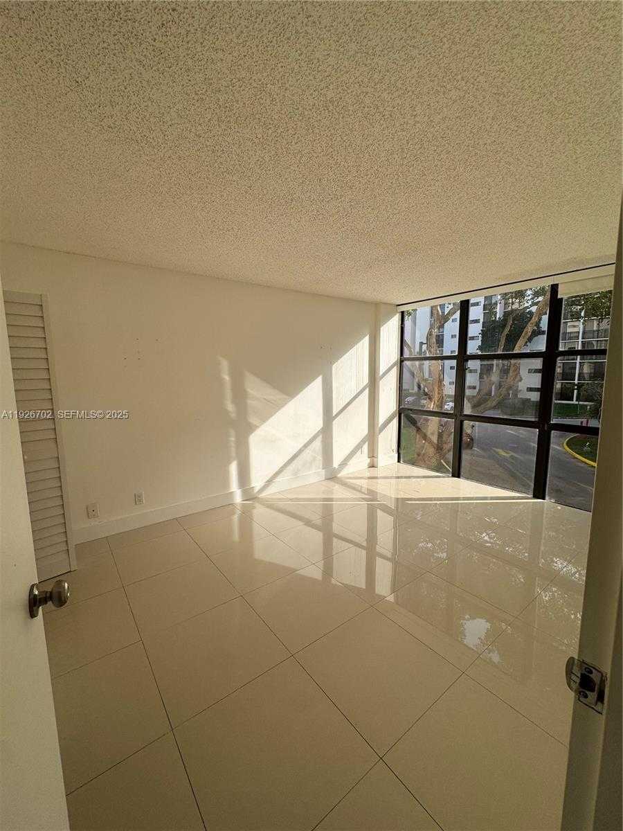 Small Image of 17021 NORTH BAY RD #226, Sunny Isles Beach Number 11
