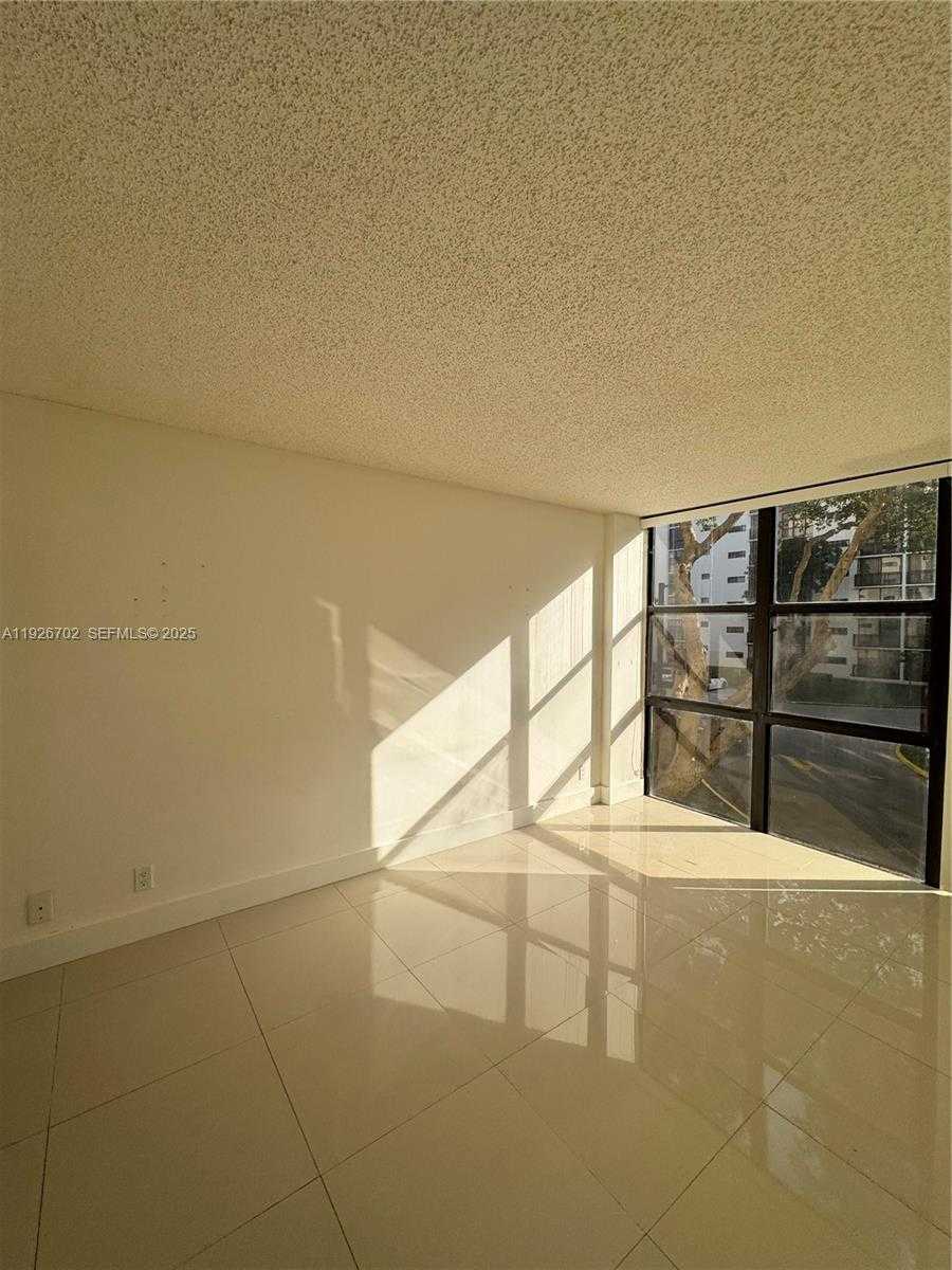 Small Image of 17021 NORTH BAY RD #226, Sunny Isles Beach Number 12