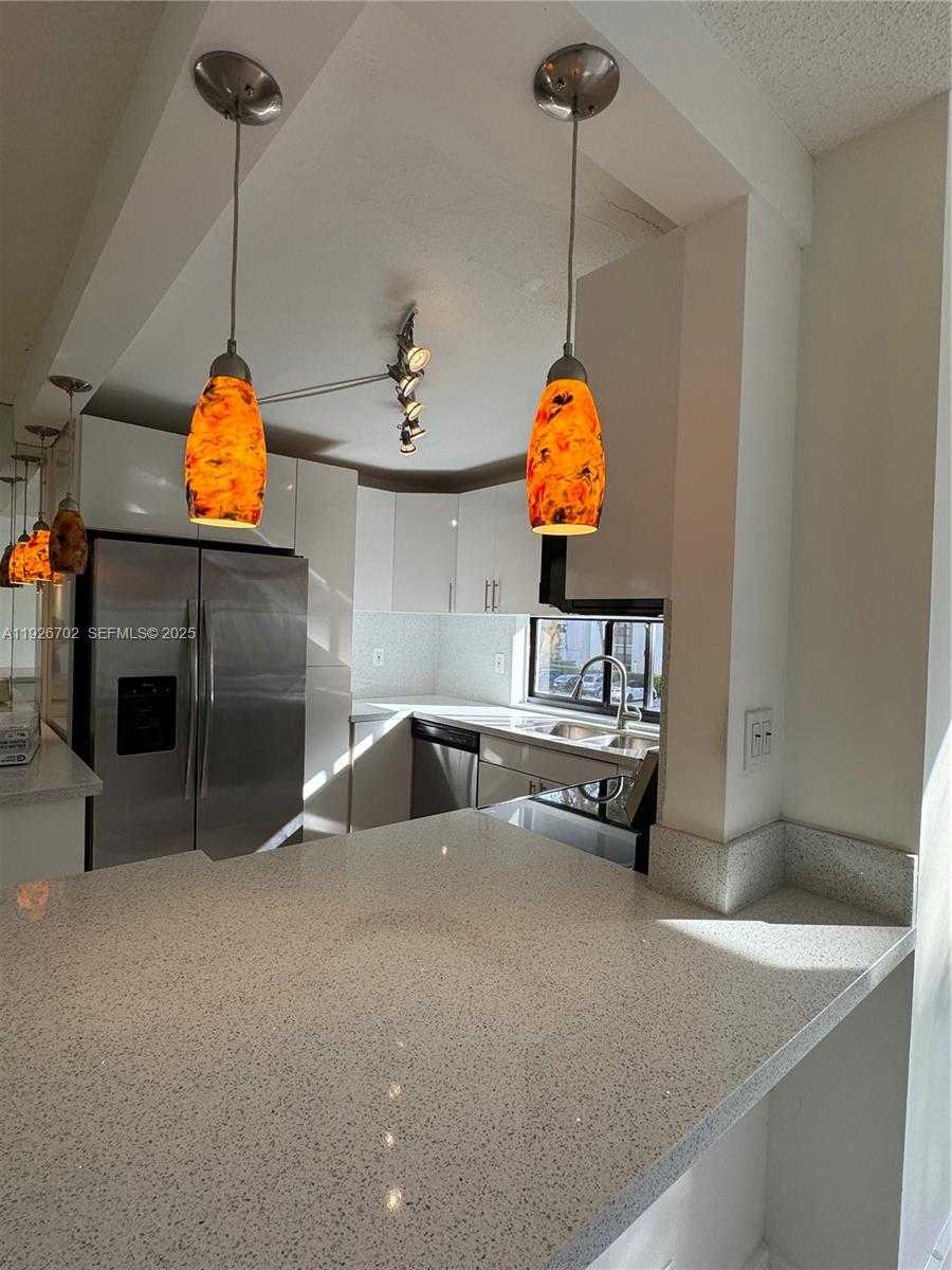 Small Image of 17021 NORTH BAY RD #226, Sunny Isles Beach Number 14