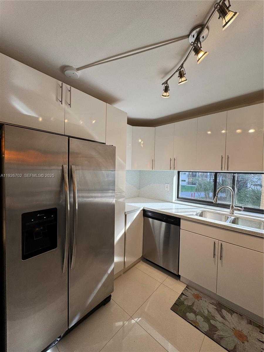 Small Image of 17021 NORTH BAY RD #226, Sunny Isles Beach Number 18