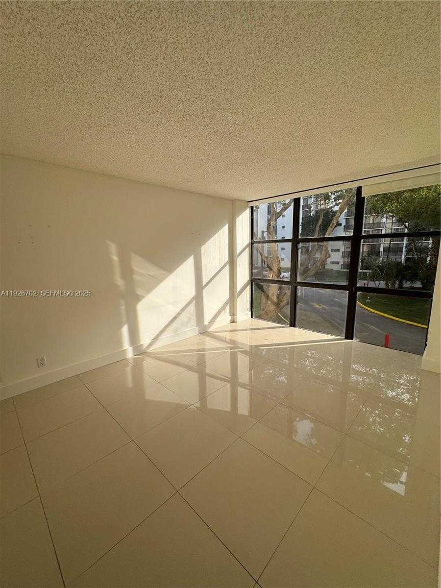 Small Image of 17021 NORTH BAY RD #226, Sunny Isles Beach Number 20