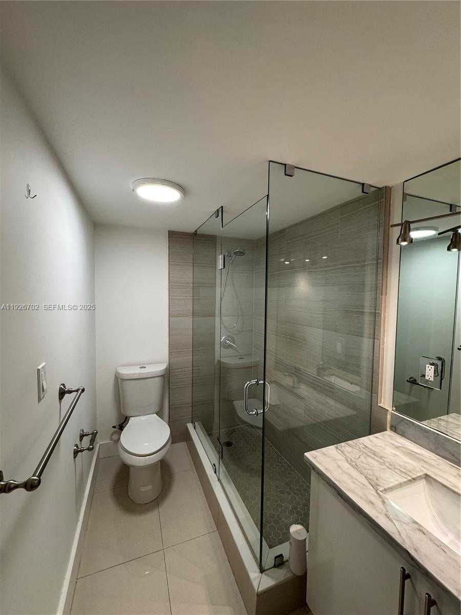 Small Image of 17021 NORTH BAY RD #226, Sunny Isles Beach Number 7