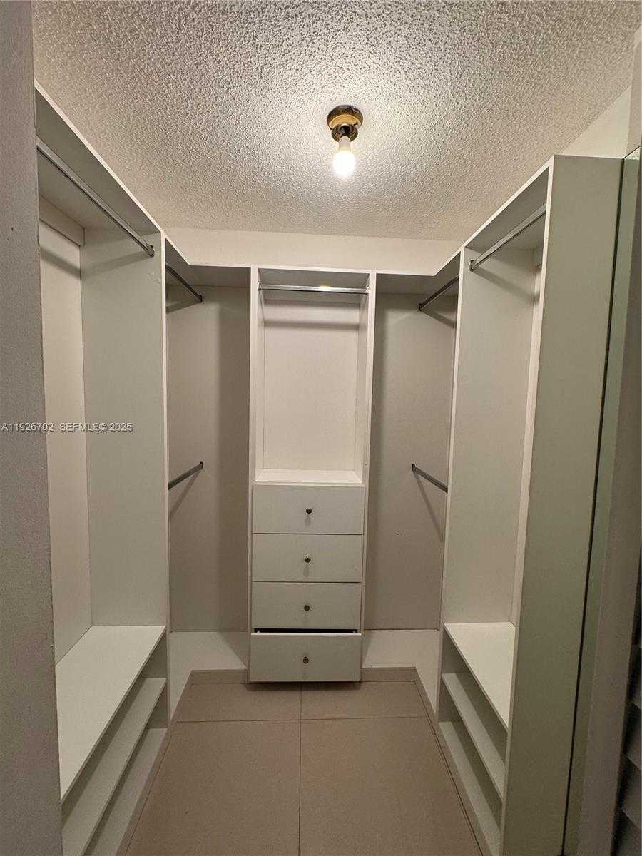 Small Image of 17021 NORTH BAY RD #226, Sunny Isles Beach Number 9