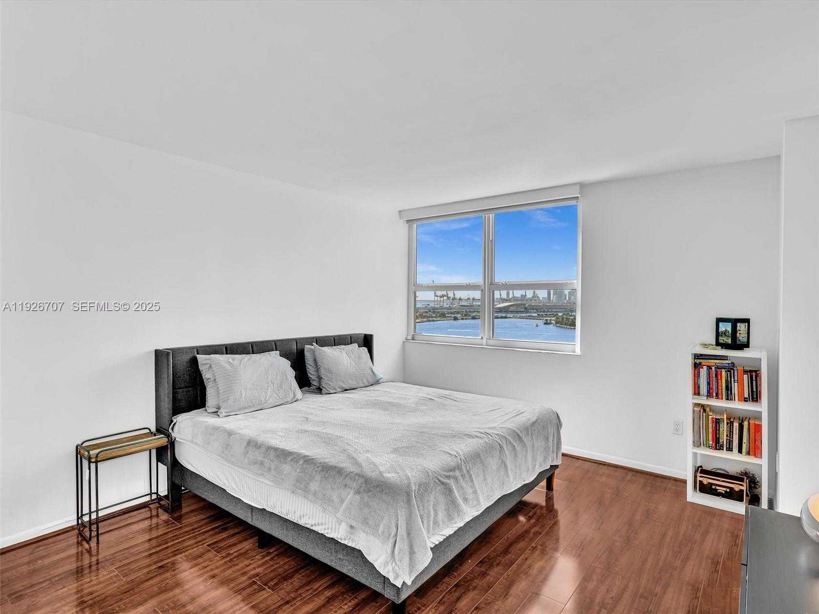 Small Image of 650 WEST AVE #1605, Miami Beach Number 11