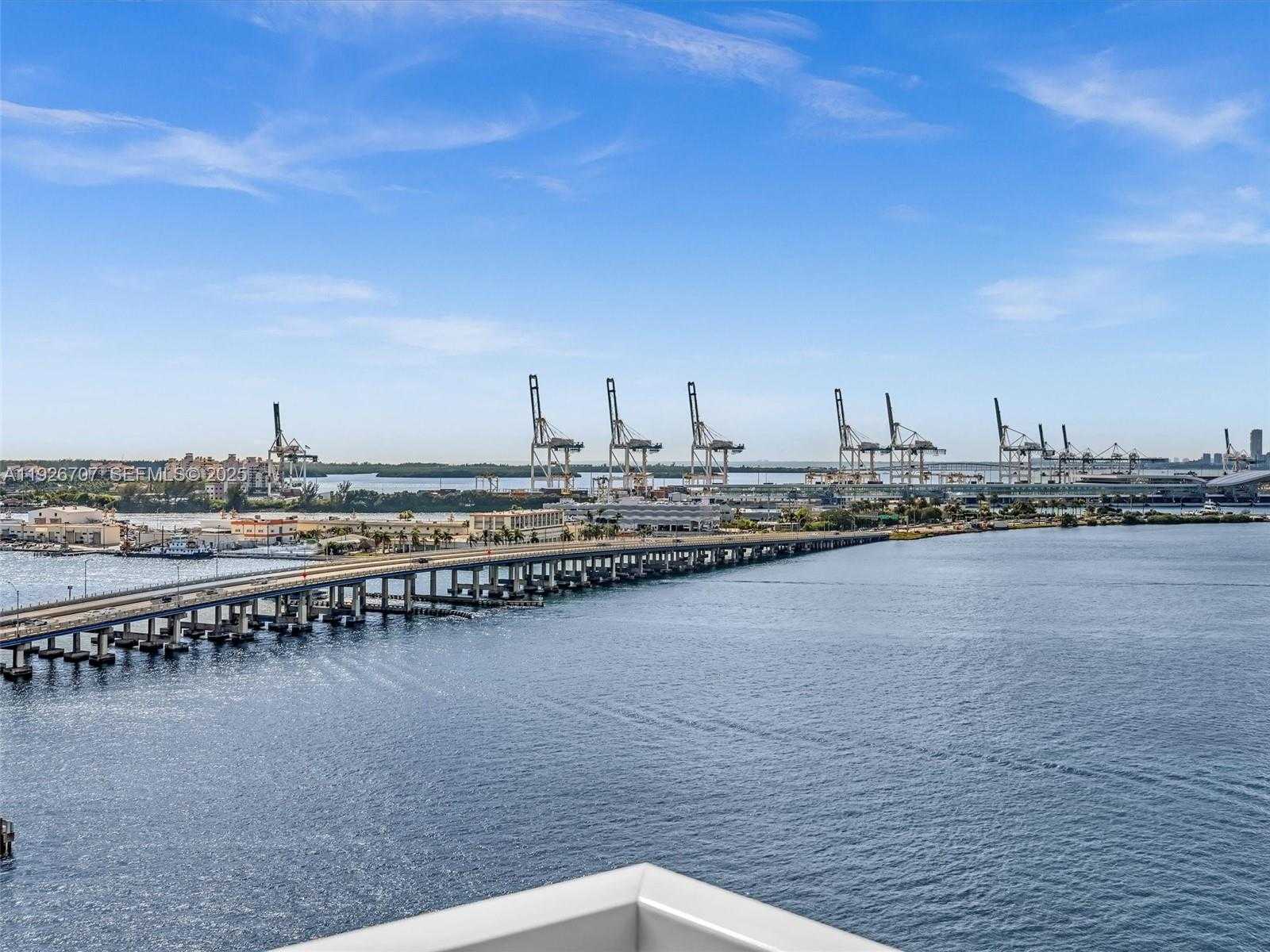 Small Image of 650 WEST AVE #1605, Miami Beach Number 29