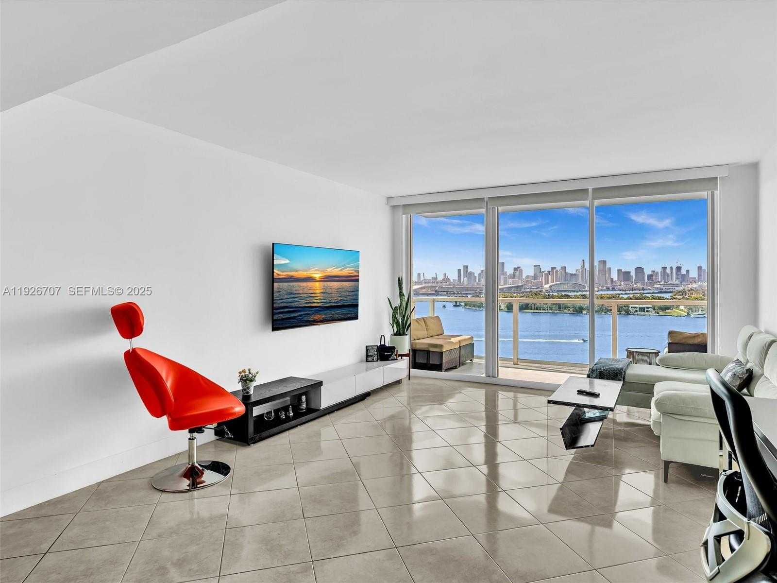 Small Image of 650 WEST AVE #1605, Miami Beach Number 4