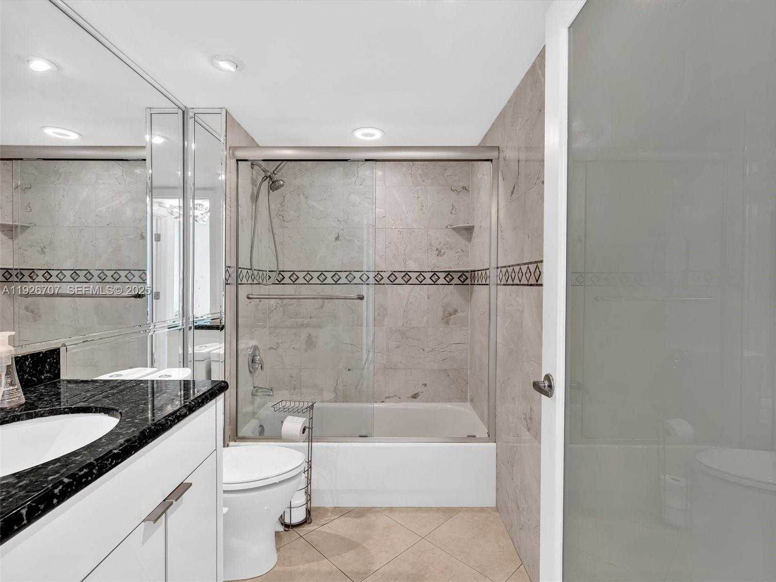 Small Image of 650 WEST AVE #1605, Miami Beach Number 44