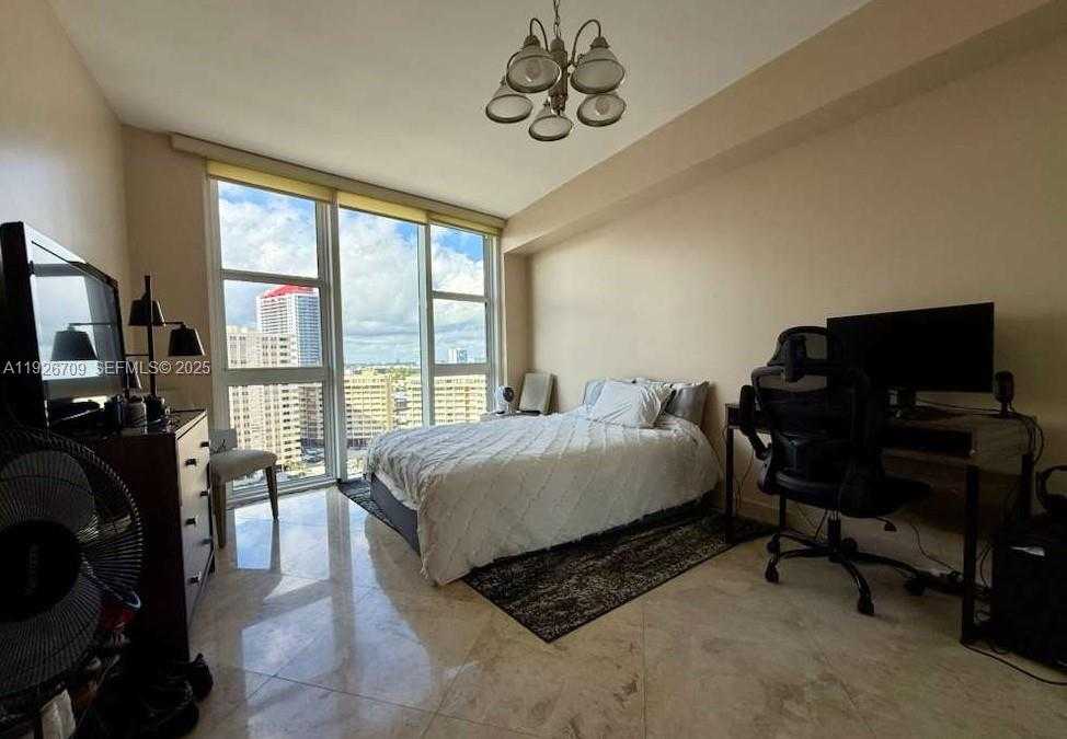 Small Image of 1850 SOUTH OCEAN DR #1405, Hallandale Beach Number 14