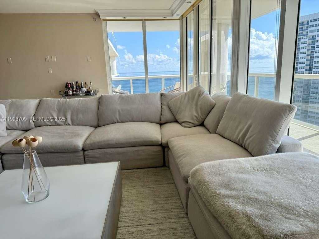 Small Image of 1850 SOUTH OCEAN DR #1405, Hallandale Beach Number 6