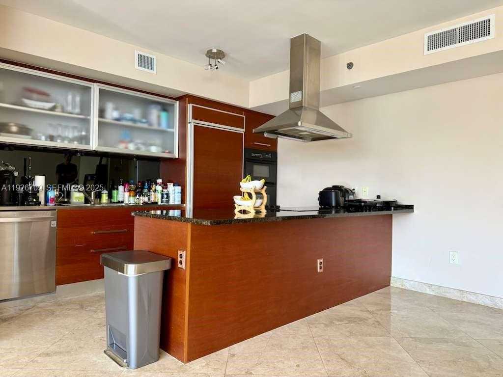 Small Image of 1850 SOUTH OCEAN DR #1405, Hallandale Beach Number 8