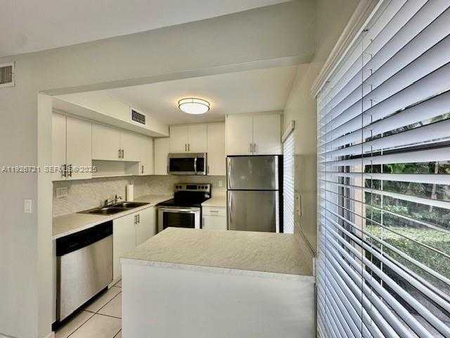 Small Image of 110 SALAMANCA AVE #206, Coral Gables Number 16