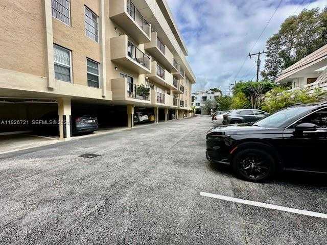 Small Image of 110 SALAMANCA AVE #206, Coral Gables Number 27