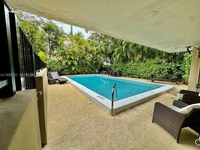 Small Image of 110 SALAMANCA AVE #206, Coral Gables Number 9