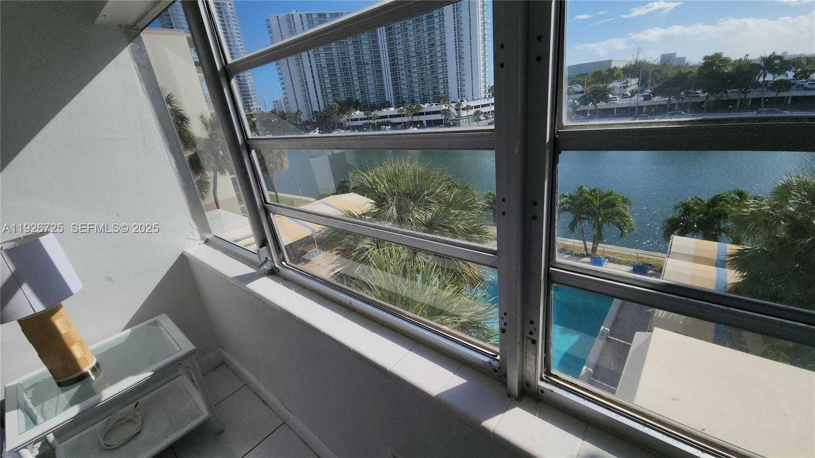 Small Image of 220 KINGS POINT DR #411, Sunny Isles Beach Number 10