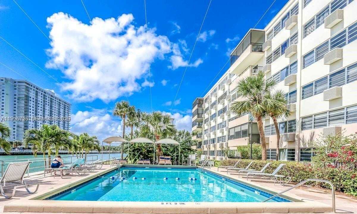 Small Image of 220 KINGS POINT DR #411, Sunny Isles Beach Number 33