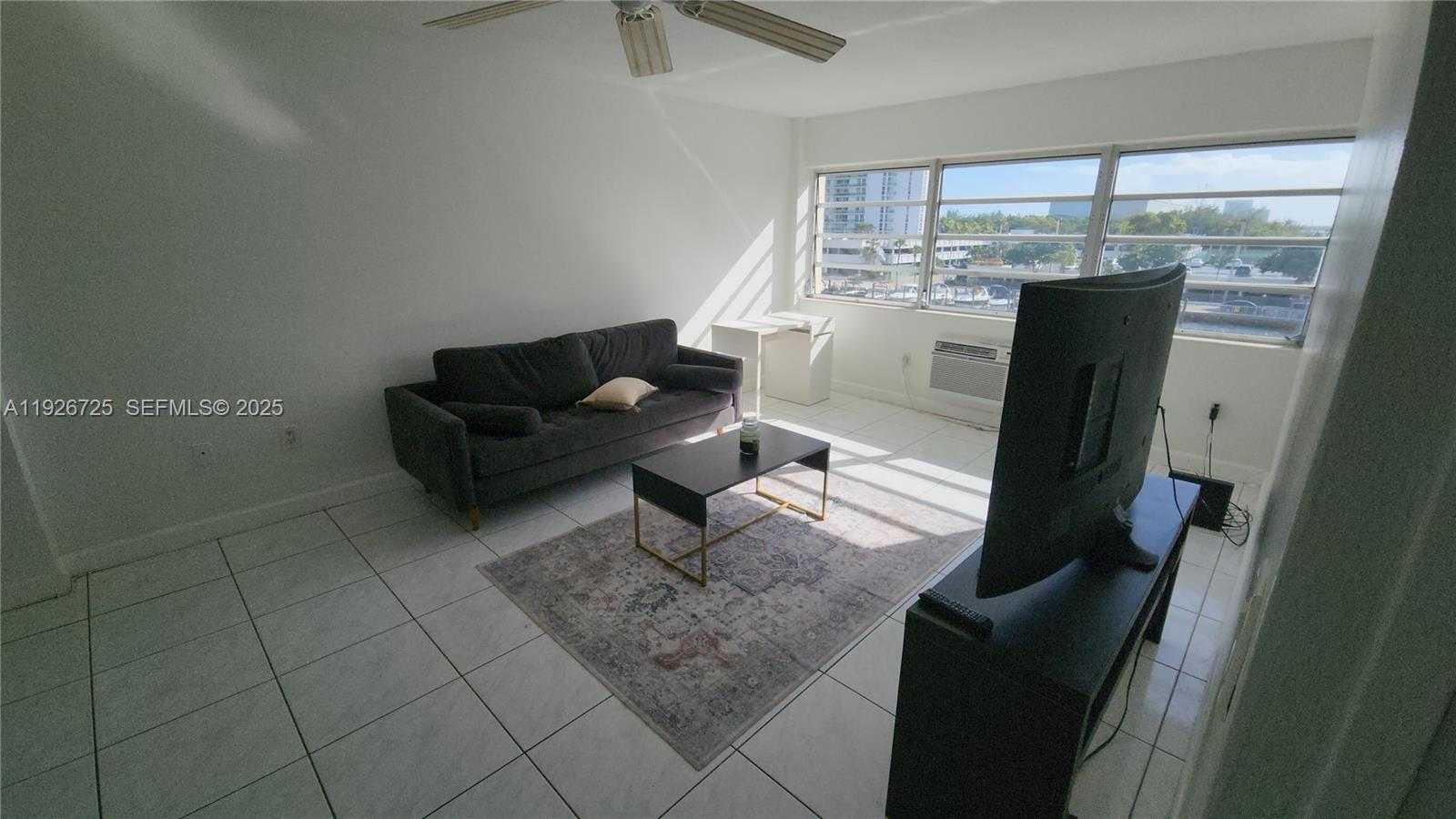 Small Image of 220 KINGS POINT DR #411, Sunny Isles Beach Number 4