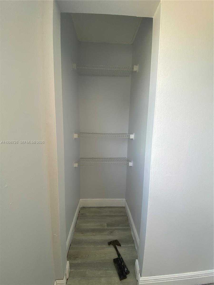 Small Image of 9375 FONTAINEBLEAU BLVD #L221, Miami Number 13