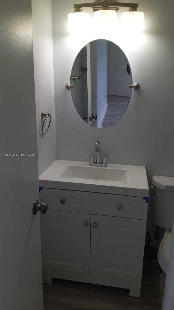 Small Image of 9375 FONTAINEBLEAU BLVD #L221, Miami Number 15