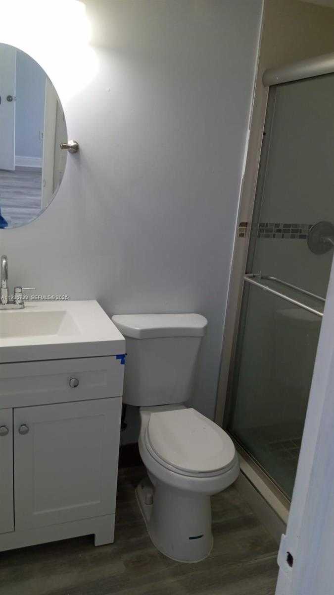 Small Image of 9375 FONTAINEBLEAU BLVD #L221, Miami Number 16