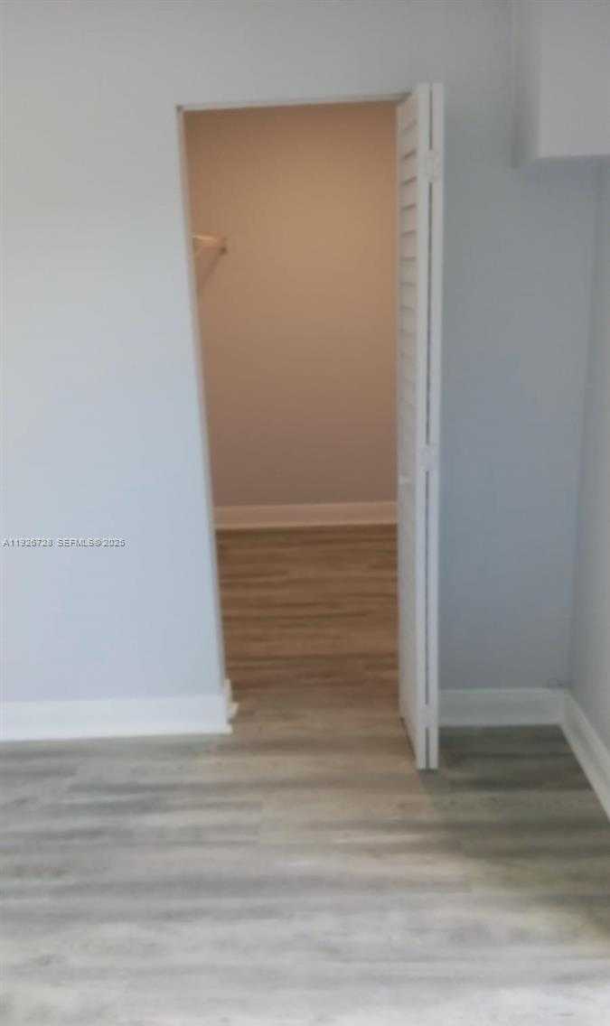 Small Image of 9375 FONTAINEBLEAU BLVD #L221, Miami Number 22