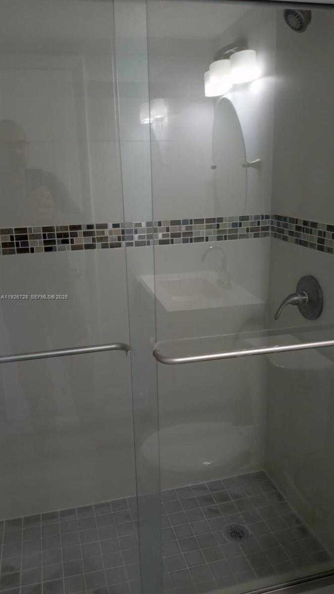 Small Image of 9375 FONTAINEBLEAU BLVD #L221, Miami Number 25