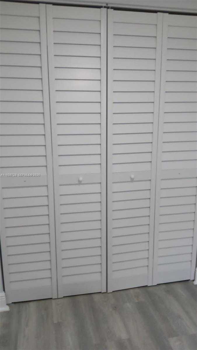 Small Image of 9375 FONTAINEBLEAU BLVD #L221, Miami Number 27